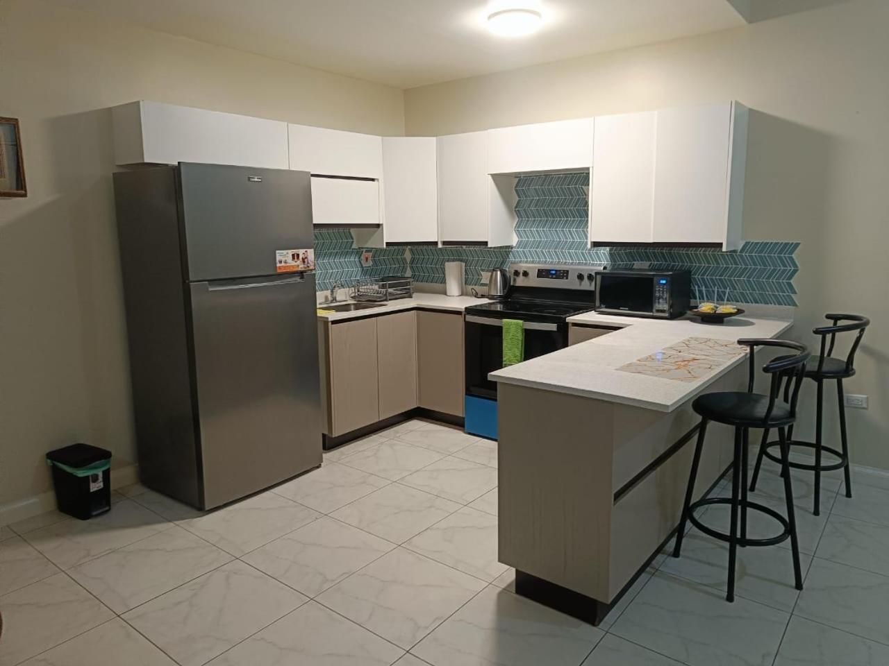 Lovely 2 Bedroom C̅ Netflix Across National Stadium Kingston Eksteriør billede